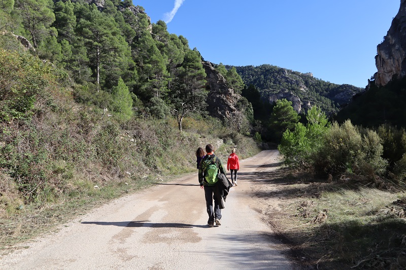asfaltova cesta k Ruta de Parrizal Spanielsko