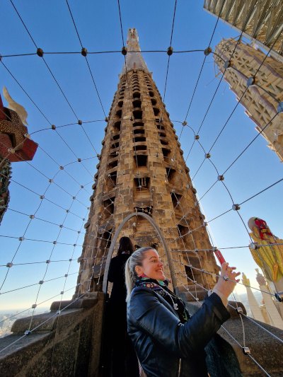 Sagrada Família a veža stvorenia v Barcelone, Španielsko.